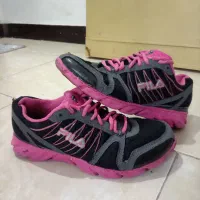 کتونی فیلا اورجینال سایز38ونیم