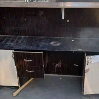 میز کانتر سالم و تمیز