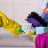 نظافت چی و آشپز هستم