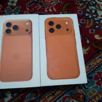 یک عدد  گوشی آیفون   از مینی بزرگ تر
