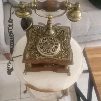 میز برنز و تلفن رومیزی|تلفن رومیزی|تهران, وصفنارد|دیوار