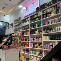 فروشنده ارایشی با سابقه