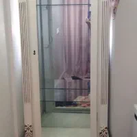 یک عدد بوفه سفید