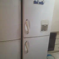 یخچال کارکرده دوعدد