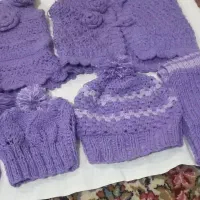 چند دست لباس بچه گانه