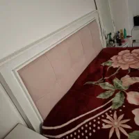 تخت دو نفره سالم همراه با دو کمد و میز ارایش|تخت و سرویس خواب|اسلام‌شهر, شهرک محمدیه|دیوار