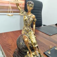 وکیل پایه یک دادگستری