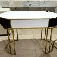 میز ناخن و صندلی