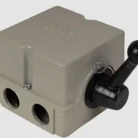 کلید دوطرفه اهرمی ۳ فاز(کلید بالابر)