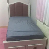 تخت یکنفره ۹۰ در ۱/۸۰