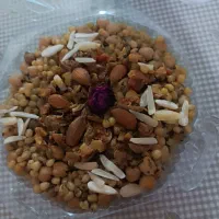 دنبال کار در منزل خودم