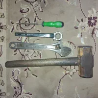 آچار فرانسه آمریکایی و پیچ گوشتی آلمانی و پتک