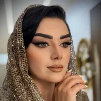 خدمات تخصصی میکاپ و شنیون