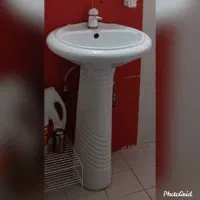 روشویی بزرگ پایه دار