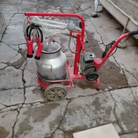 یک دستگاه شیر دوش و یک دستگاه داس برقی|ماشین‌آلات صنعتی|زیویه, |دیوار