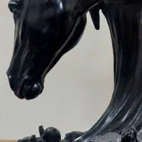 مجسمه سر اسب|مجسمه، تندیس، ماکت|قم, عربستان|دیوار