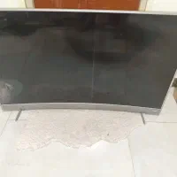 تلوزیون شکسته 49 تی سی ال