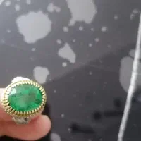 انگشتر زمرد کلمبیایی کریستالی