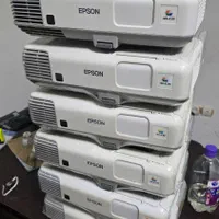 ویدیو پروژکتور سری ژاپنی مناسب تمامی محیط ها|تلویزیون و پروژکتور|تهران, صادقیه|دیوار