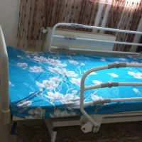 تخت بیمارستانی