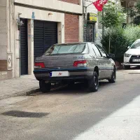 پژو 2000.