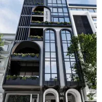 فروش آپارتمان ۱۸۰ متری ظفر