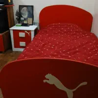 تخت و تشک و میز کامپیوتر در حد آک