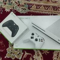 Xbox one s در حد نو دو دسته 1 ترابایت