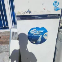 یک عدد یخچال تمیز و آبگرمکن سالم دیواری|یخچال و فریزر|شیراز, محراب|دیوار