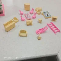 کلبه اسباب بازی با تمام قطعاتش|اسباب‌‌بازی|رودهن, |دیوار