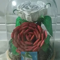 گل مصنوعی با شیشه فلکسی