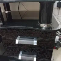 میزتلویزیون شیشه ای مشکی