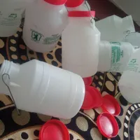 دبه 4لیتری پلاستیکی