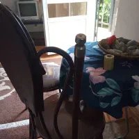 مبل راحتی ومیز وصندلی