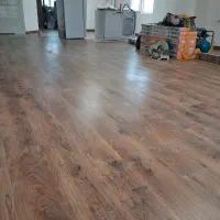 اجرای پارکت لمینت جناغی، الواری و قرنیز|خدمات پیشه و مهارت|رشت, سعدی (تختی)|دیوار