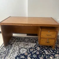 میز تحریر چوبی