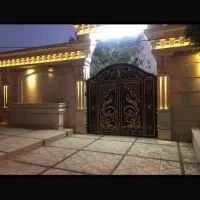 خونه-باع-لاکچری-میم