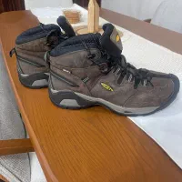 کفش کوهنوردی سایز ۴۳ برند keen،طبیعت گردی