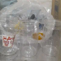 ظرف درب دار