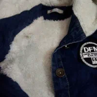 تعداد زیادی کاپشن و پالتو فقط ...