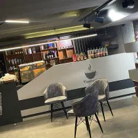 باریستا و بارتندرخانم یا اقابابیمه علاقه مندبه کار