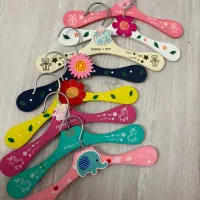 چوب لباسی نوزاد و کودک