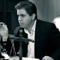 وکیل خودت باش