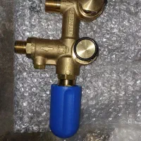 تعدادی از وسایل پمپ کارواش