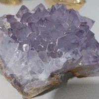 سنگ آمیتیست