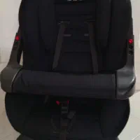 صندلی ماشین کودک تمیز کارواش شده