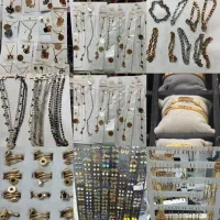 فروش عمده بدلیجات رنگ ثابت به علت جمع کردن مغازه