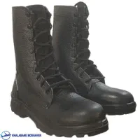 لباس و پوتین سربازی آماری