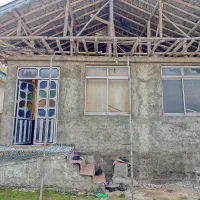 ویلا۲۰۰ متری با بنای ۸۰ متری