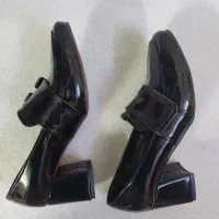 کفش پاشنه دار